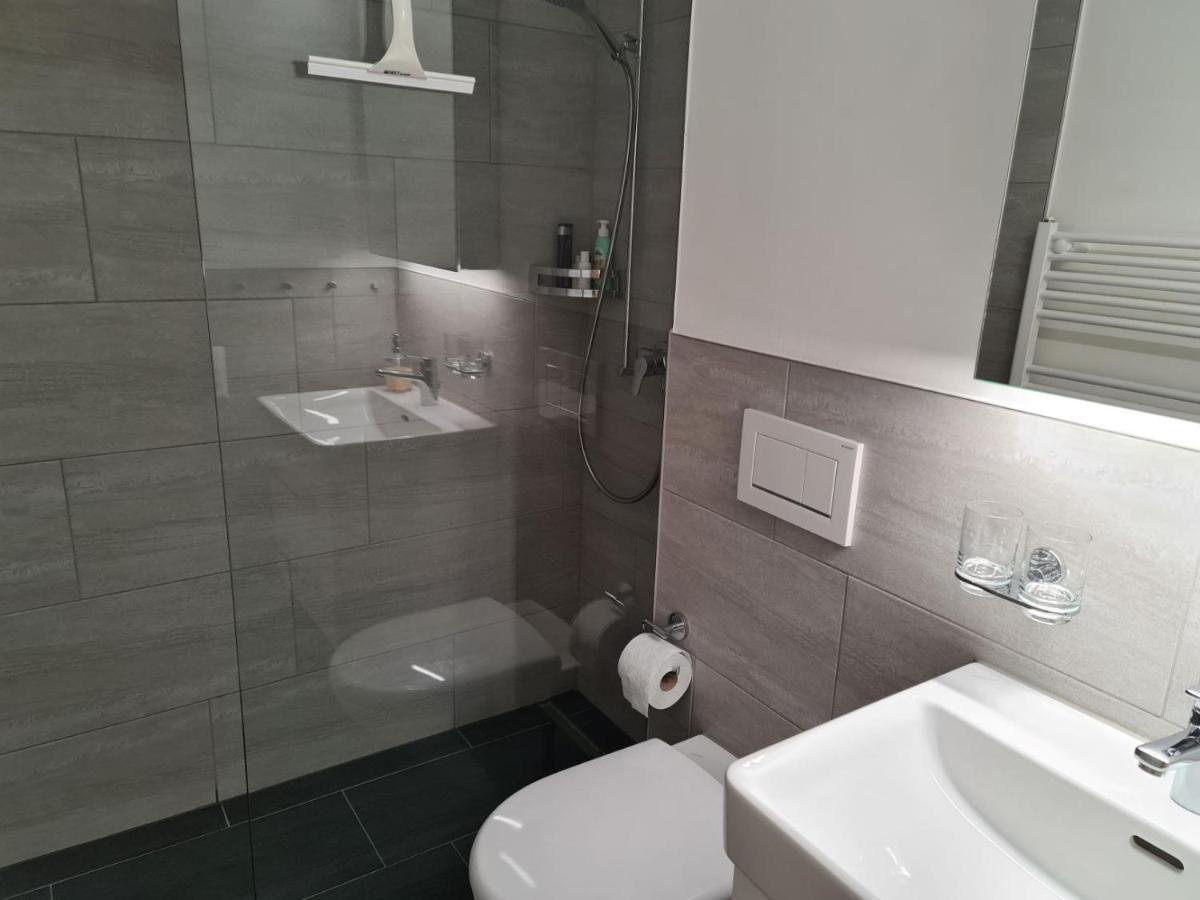 Alpen-Fewo, Residenza Quadra 322 Apartment Флимс Екстериор снимка
