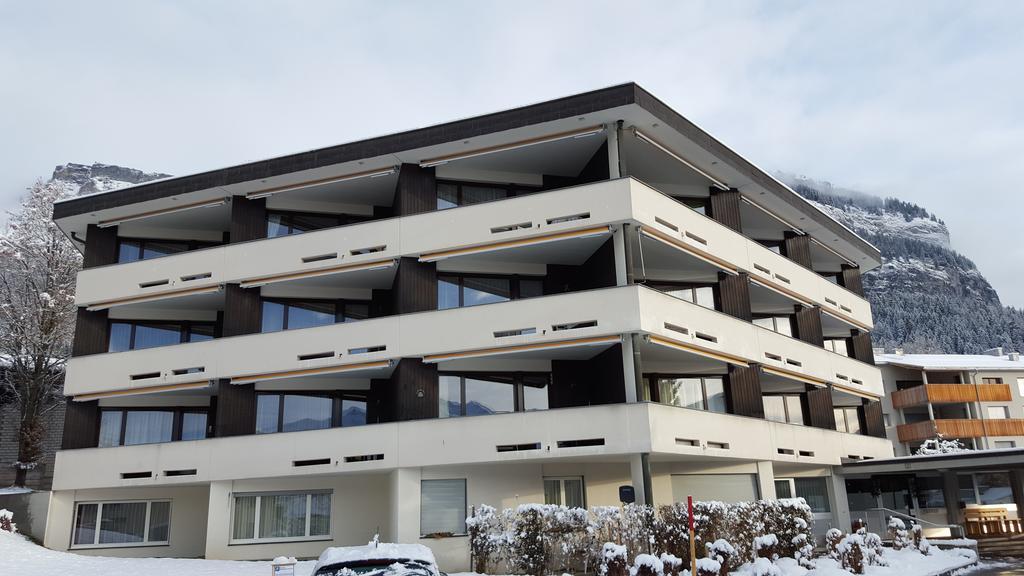 Alpen-Fewo, Residenza Quadra 322 Apartment Флимс Екстериор снимка